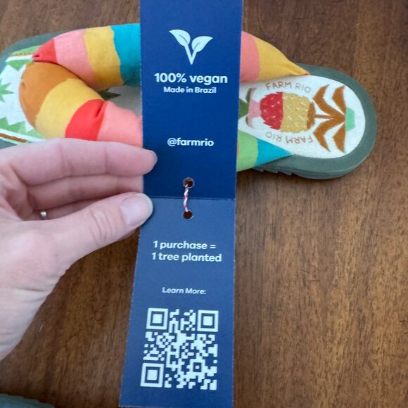 Farm Rio Pineapple Puffy Flip Flop Sandals NWT - Picture 7 of 11